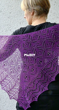 Iznik, I Heart You Shawl  - bunnymuff - Mona Zillah