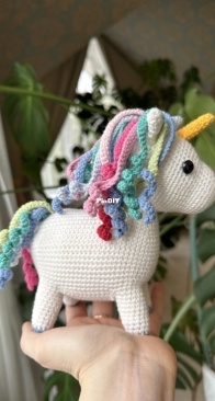 Unicorn by Illaria Caliri