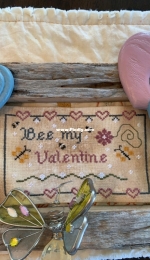 Prim Stitcher Shoppe - Bee My Valentine by Donna Wolfe