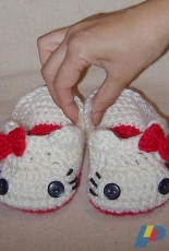 Cathyren Designs 45 - Hello Kitty Slippers - Child Size