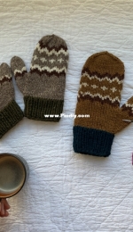 Bernieinspirerte votter by Elisabeth Kvalvaag-Norwegian-Free