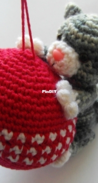 Justyna Kacprzak - Purrfect Kitty Ornament - English