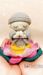 A Tiny Corner Us - Craft by Anh - Anh Van Nguyen - A Novice in Lotus - Chú tiểu tọa đài sen - Vietnamese - Free