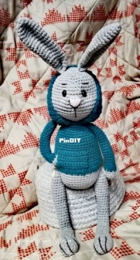 My first bunny this year :)