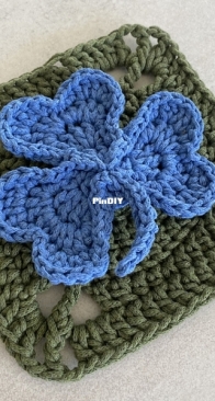 Made by Lisek - Anna Lisek - Shamrock Granny Square