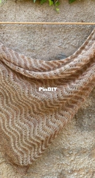 Livia Shawl by Feliz y Punto - English, French, Spanish - Free