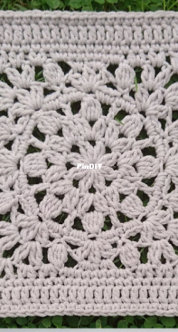Koernerklaus Designs - Diana Krenz - Longing for Snow Square