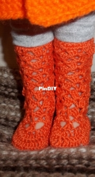 Booties for Paola Reina