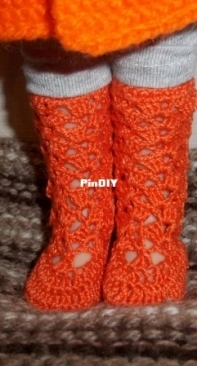 Booties for Paola Reina