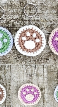 Crochet at Teris - Teri Hamilton - Paw Print Keychain - Free