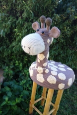 Giraffe chair