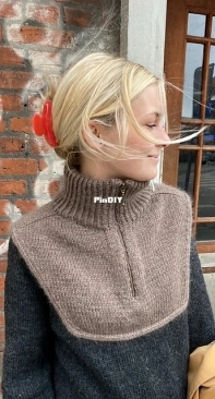 Zipper Neck by Mette-Wendelboe Okkels - PetiteKnit - English
