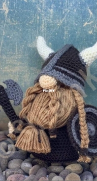 Heilan Handmakes - Sheena K Hirst - Viktor the Viking Gnome