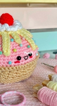Hooked on Candy - Candy Downs - Ice Cream Waffle Cup Pincushion - Free