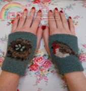 Sweet Robin Wrist-ees by Tiny Owl Knits