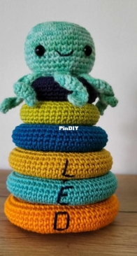 Stacking animal crochet