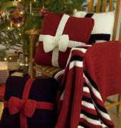 Coats & Clark - WT1688 Presents Crochet Pillows -free