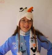 Gifted Paws - Anna Uehling - Olaf Scarf 1 - Free