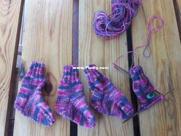 2019 09 I love to knit socks (3).jpg
