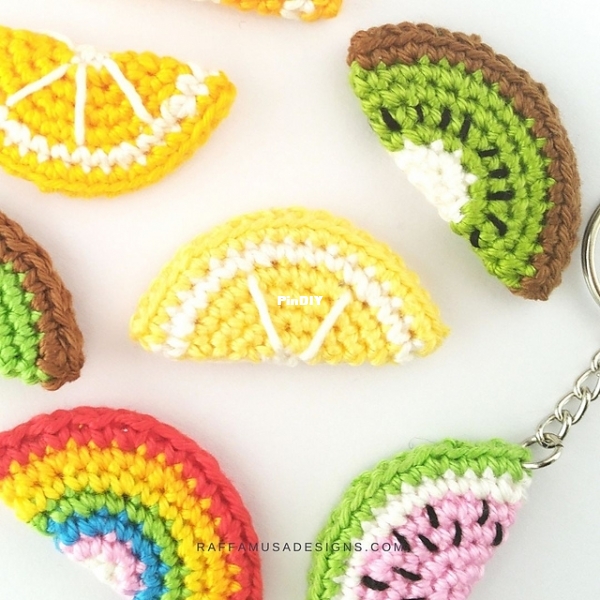 Crochet_Fruit_Slices_Keychains_RaffamusaDesigns_Instagram_1080_3_medium2.jpg