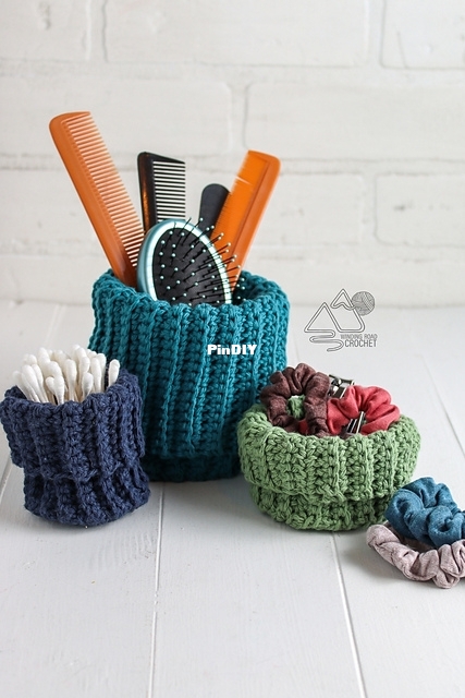Winding Road Crochet - Lindsey Dale - Mini Crochet Basket.jpg