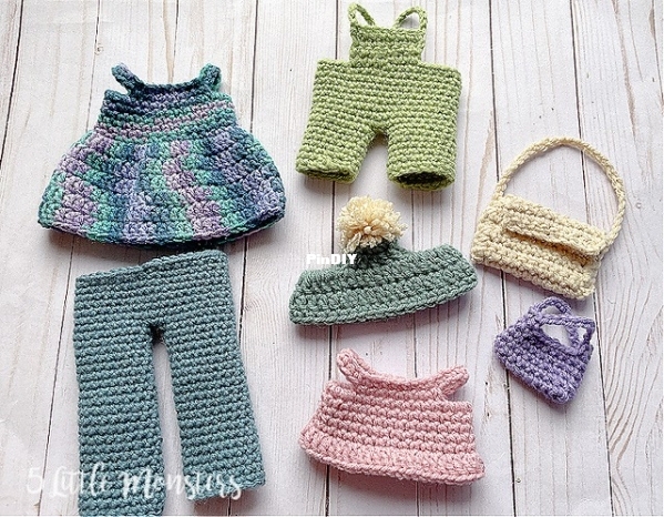 crocheted_doll_clothes_medium2.jpg