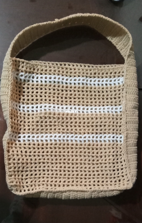  Crochet bag and toiletry bag