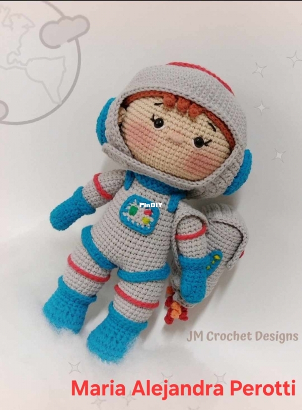 JM Crochet Designs - María Alejandra Perotti - Max astronaut-eng
