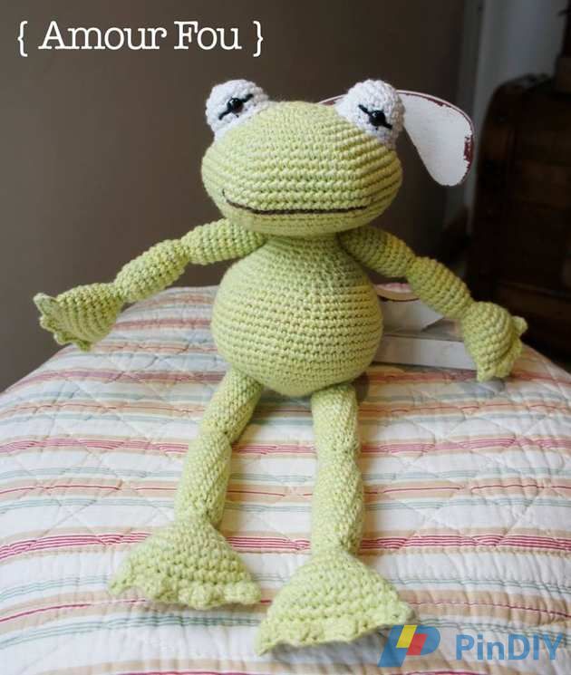 Amour Fou - A frog for Iñaki (EN).jpg